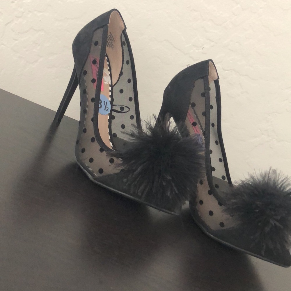 Heels - Picture 2 of 5